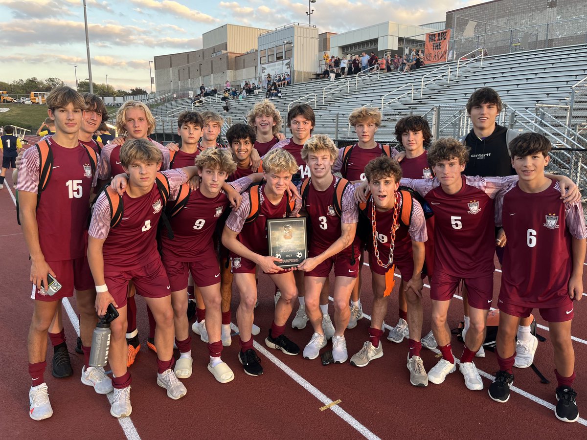 026JVBOYS Champions of the Summit Tourney after defeating DeSmet 2-0 on goals by Hamza and AJ. Jack Loeffelman and his backs earn the shutout. The Game Chain to the DCM who controlled everything in the middle, Cade Polsak. Only 3 games remain to see these boys