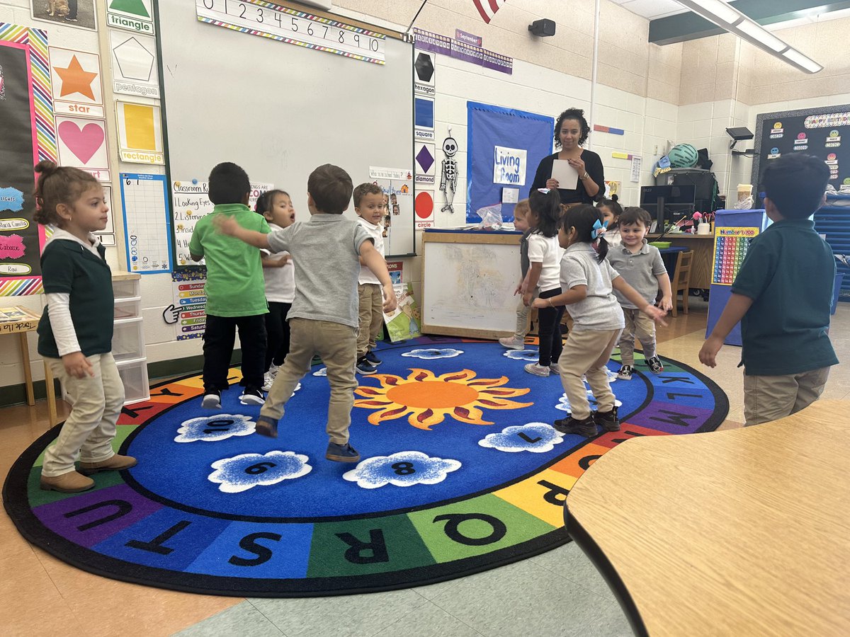 lauren toffel tweet media