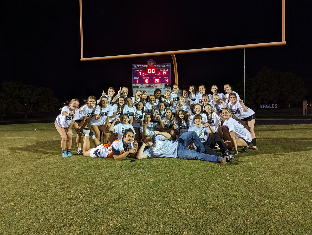 Congrats to the Seniors on their 14-7 Victory in the 2023 Powderpuff Game. Seniors lead by Kaiya Williams with a pick 6 and Lily Sulling with a 10 yd TD run. Juniors TD was by Makenna Jarvis from 75 yds out