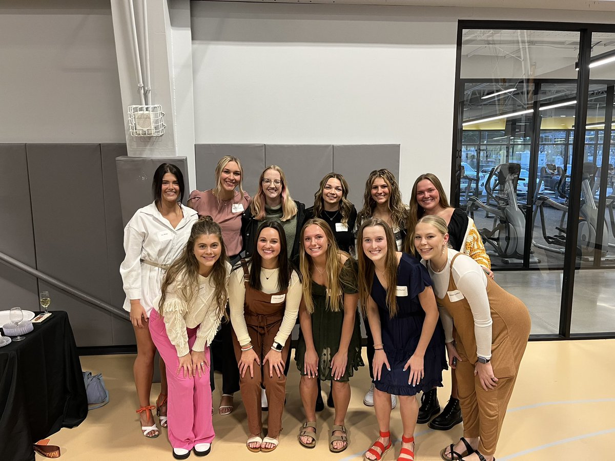 MMU volleyball cleans up nice for the President’s Society Scholarship Banquet.