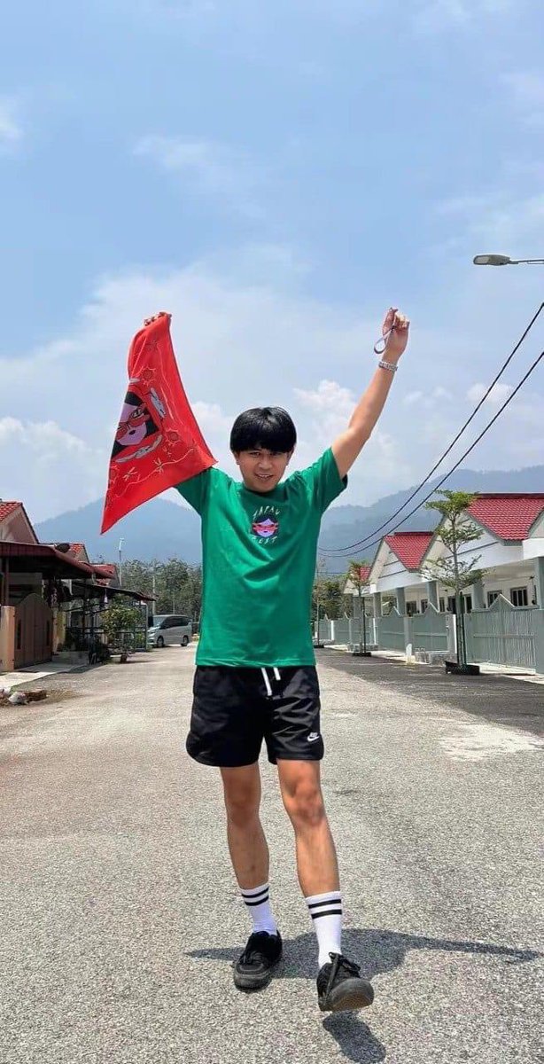 Mana nak dapat budak ni? Dah jumpa roger2 geng. Ada ‘hadiah’ sikit nak bagi.