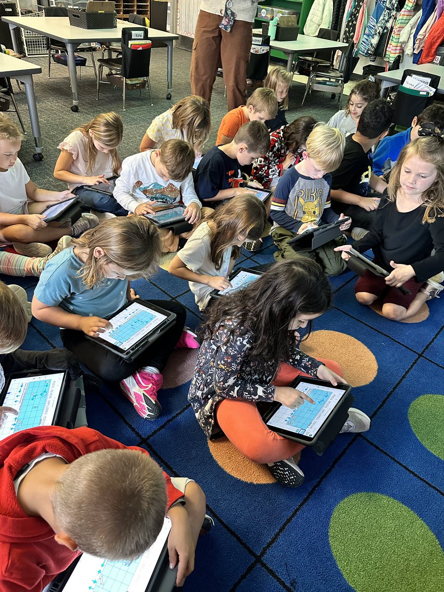 Thank you <a href="/iCoachGabi/">Gabi (Sanfilippo) Whitehead</a> for the amazing coding lesson today! We loved it! #osd135 <a href="/ctlbulldogs/">Centennial School</a> <a href="/Seesaw/">Seesaw</a>