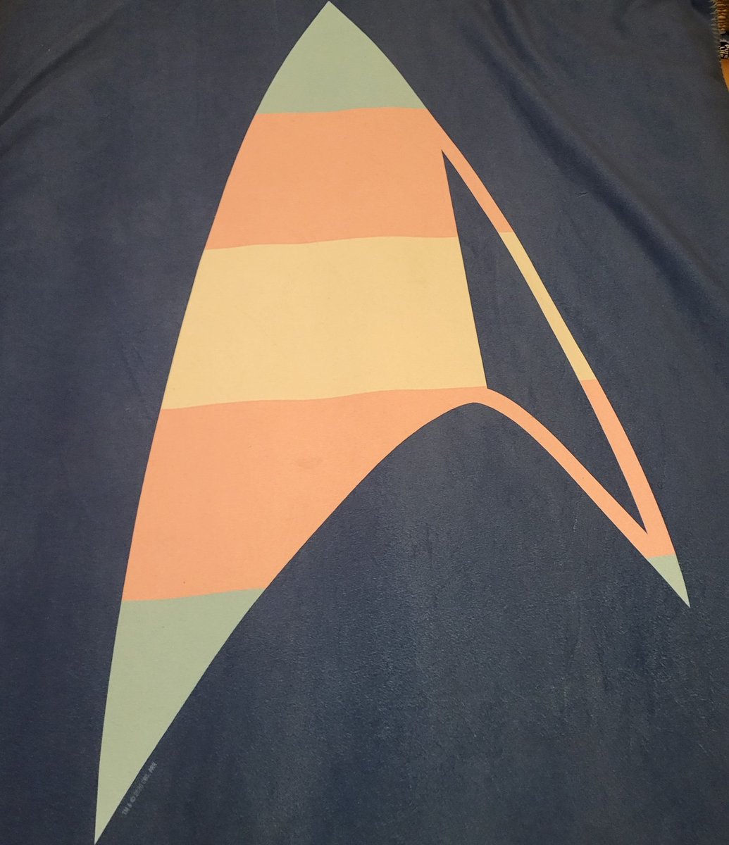 beyondbinary91's tweet image. If you know us, you know this is our favorite blanket. #StarTrek #StarTrekDiscovery #Nerdthings