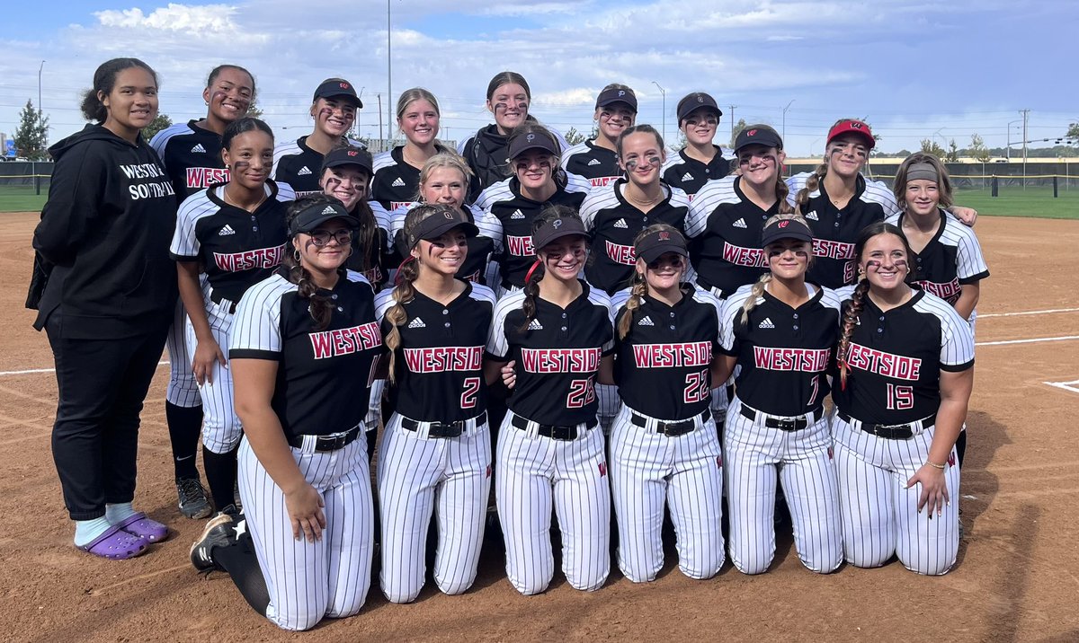 amayalabs88's tweet photo. i am so proud of this team and everything we’ve accomplished the last few years. there’s no team i’d rather play for. #rollside #warriors https://t.co/bv8HHygmNC