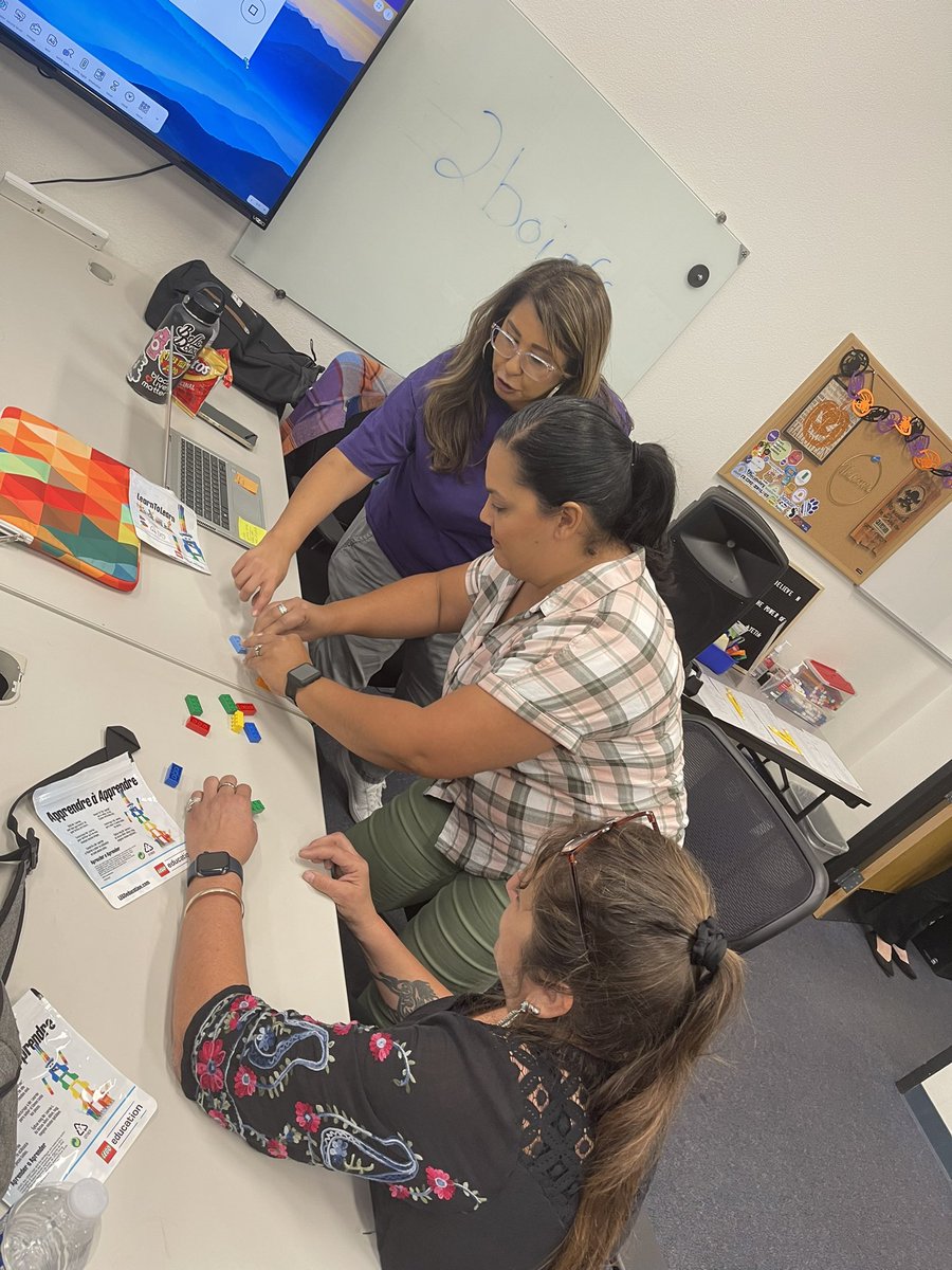 PUSDMrsPalmer's tweet photo. Lego relay race! Tonight’s winners, a multi school team of @PUSDEdTech Technology Teacher Leads! @GaneshaHighPUSD @WestmontPUSD @ArmstrongPUSD ❤️ @LEGO_Education #6brick #playfullearning https://t.co/YaE9M4F1mh