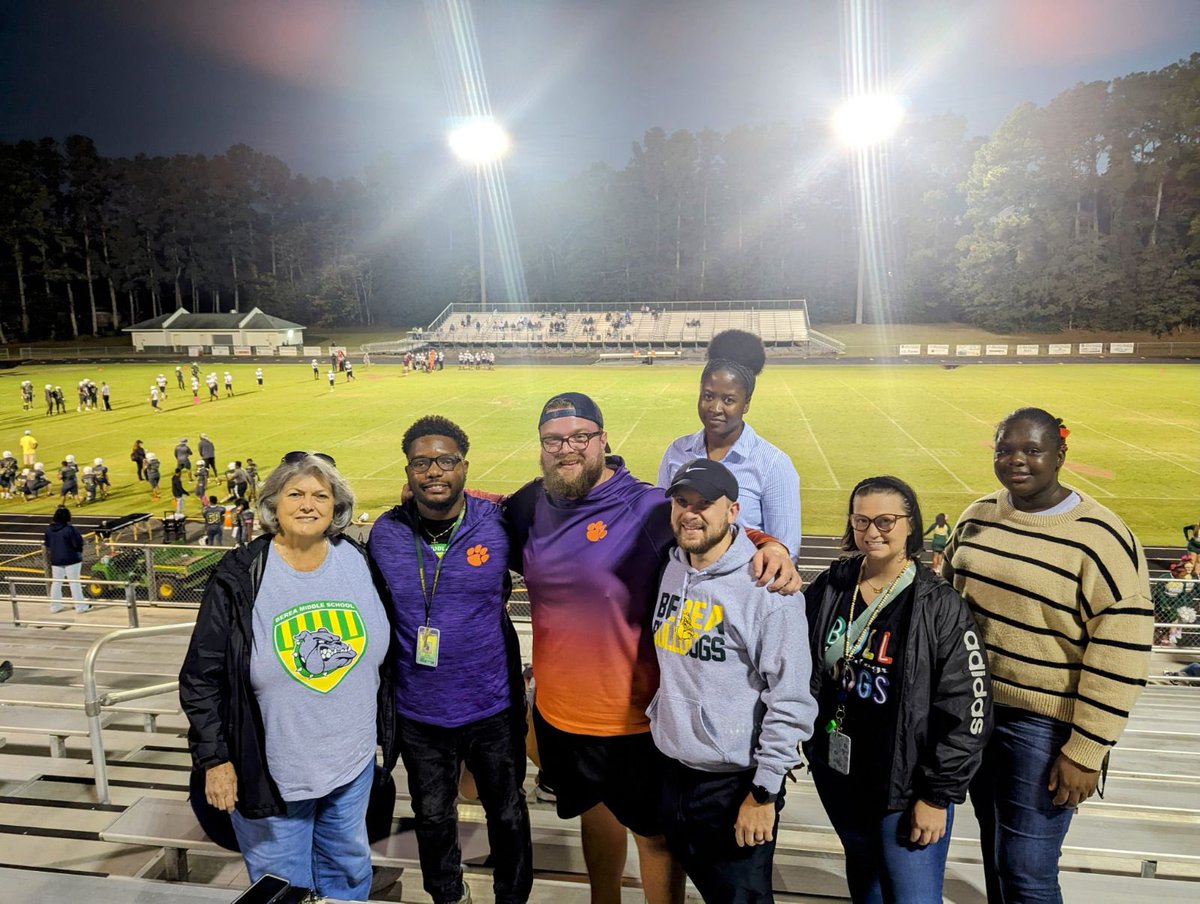 BereaBulldogsMS's tweet photo. ๐ You know you got good people when they spend their Thursday night at our D-Team football game
๐๐ฝ Proud of their commitment and love for our kids
#lovesupportaccountability #workhardbekind https://t.co/MYqh7Smcp6