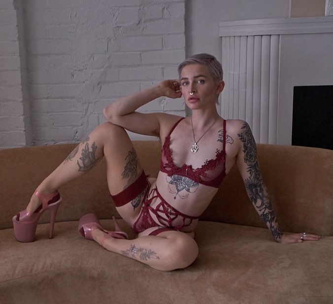 I will be on a hiatus from Nov 23 -Dec 14   I am going to be disappearing into the forest to build a