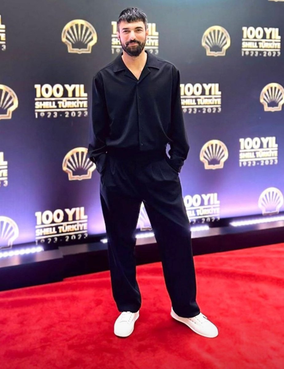 EnginAkyurekPy's tweet photo. #EnginAkyürek 📸
#shellturkiye https://t.co/oTAgOkkjHV