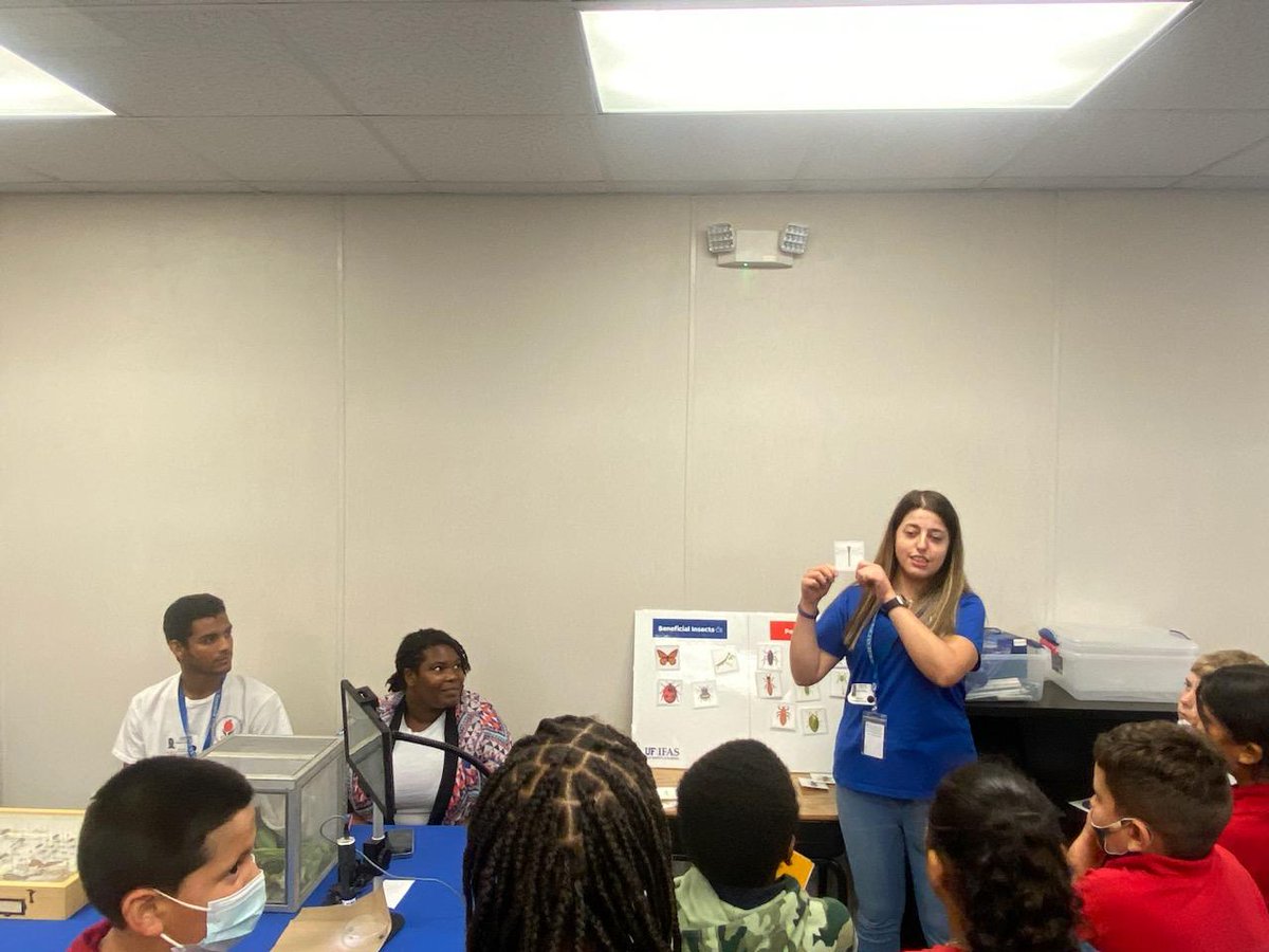 I love that our lab team is so involved in local outreach 🥰
<a href="/CrecCeeps/">CEEPS</a> is the student &amp; postdoc outreach organization <a href="/UFIFASCitrusREC/">UF/IFAS Citrus REC</a> and they are doing great work sharing their love of science (and bugs) with the community. <a href="/UFEntNem/">UF/IFAS Entomology & Nematology</a> <a href="/UF_IFAS/">UF/IFAS</a>
