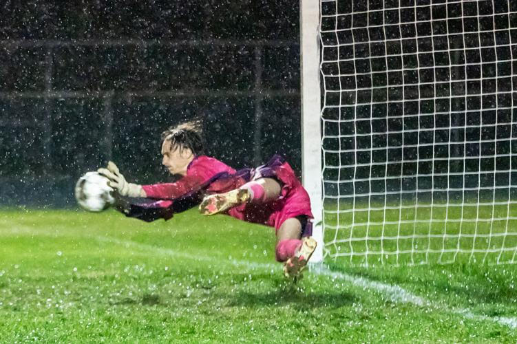 Joseph Stankovich (<a href="/JosephStank29/">Joseph Stankovich</a>) |’24| 6’0”, 140| 3.4 GPA |<a href="/AthleticsNHHS/">NH Trojans</a>|<a href="/KyRushHardinFC/">Kentucky Rush - Hardin</a> | 1x All State, 2x All Area, '22 All Area Keeper of the Year, '23 KHSSCA 5th Region Defensive Player of the Year
go.traceup.com/traceid/athlet…
<a href="/ncsa/">NCSA College Recruiting</a> <a href="/NcsaSoccer/">NCSA Soccer</a> @CoachDunnNCSA <a href="/PrepSoccer/">Prep Soccer ⚽️</a>