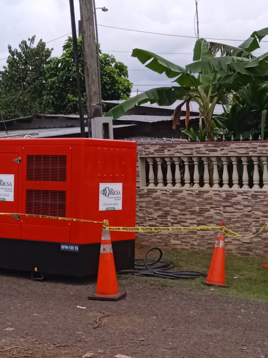 <a href="/chinoaivin/">Aivin Singh </a> <a href="/BlandonJose/">José Isabel Blandón</a> Bueno así estamos hace una semana en burunga, si la desconectan toda la calle se queda sin luz y <a href="/NaturgyPa/">Naturgy Panamá</a> no dice nada