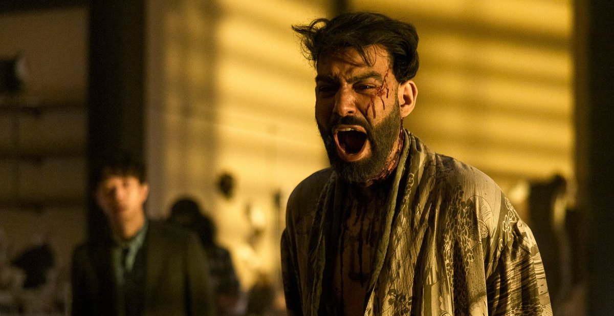 Rowdy__One's tweet image. #TheFallOfTheHouseOfUsher 
Sheriff Hassan is still #RahulKohli's most powerful performance to date, but holy shitballs Leo Usher MUST be his most fun role to watch!

It was also fucking awesome watching #SamSloyan go nuts on those mirrors!