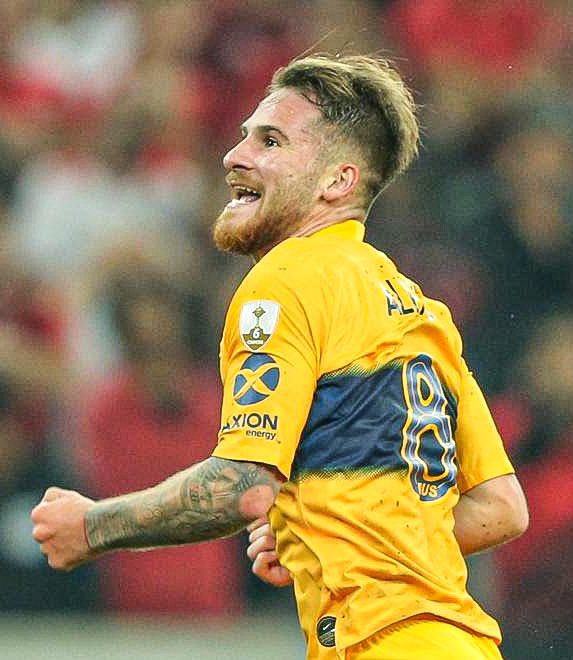 vluca32's tweet photo. este tipo jugó en boca. https://t.co/rdef161kz1