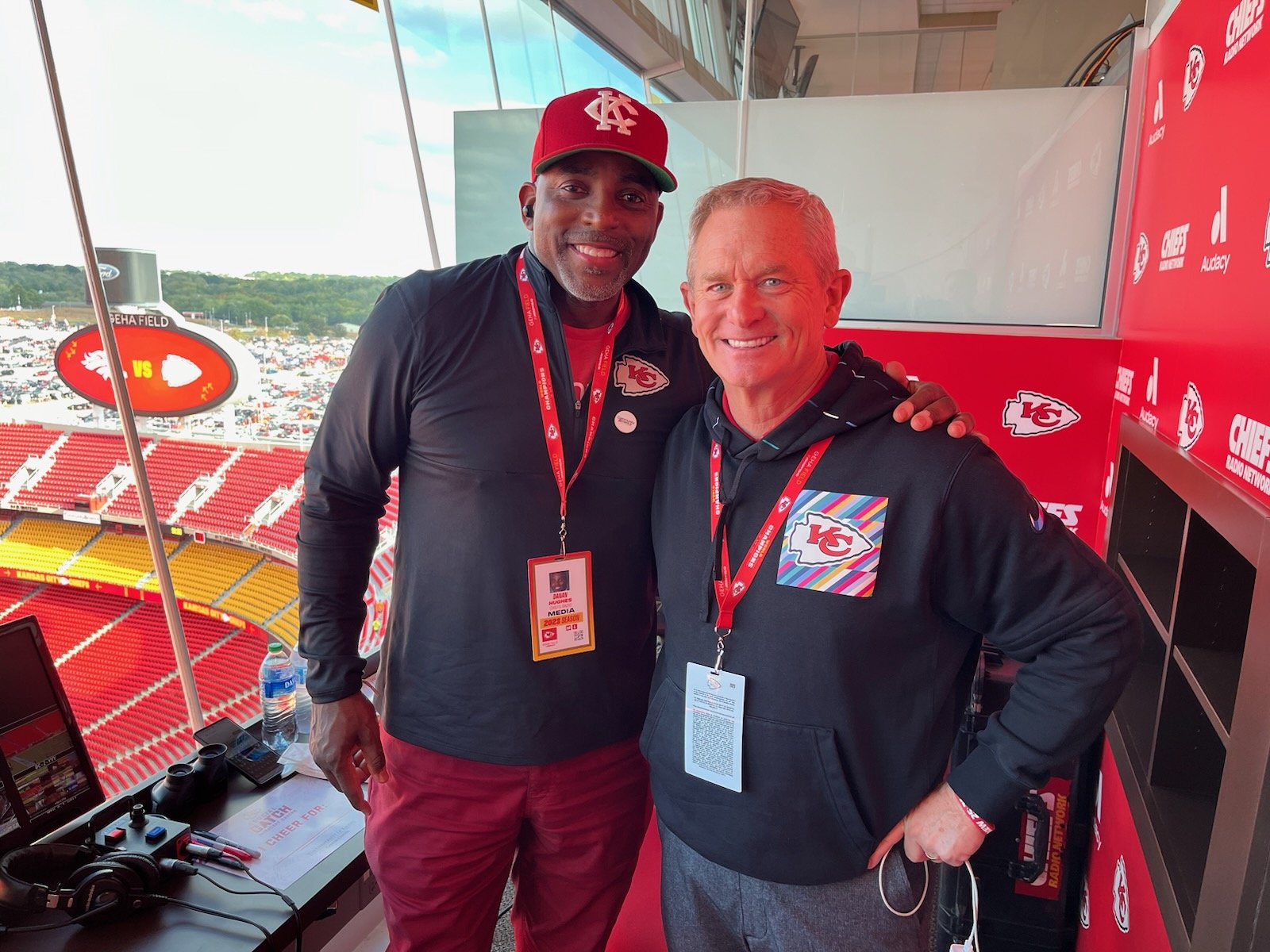 Mitch Holthus Re-lives His Iconic Chiefs Super Bowl Win Radio Call! 