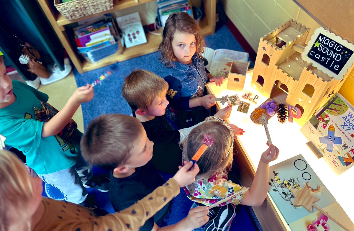 OurKinderStory's tweet photo. Our 1st time with our Magic Sound wands and the Magic Sound Castle is always magical! #latepost 🪄 🏰 https://t.co/b6i4IHUzEv