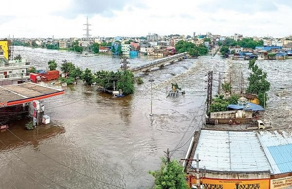 balaji25_t's tweet photo. 3years ago on this day 
#HyderabadFloods2020 https://t.co/hMFa0GWUjS