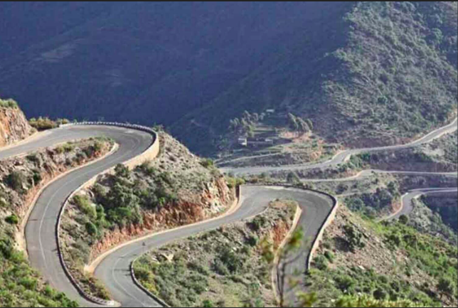 Erihistory's tweet photo. On October, 12 1977 #Eritrean People Liberation Army, #EPLA scored a major victory as it controlled #Asmara-#Massawa Road & captured an entire battalion of #Ethiopian soldiers, destroyed 260 vehicles headed towards garrisons in Asmara loaded with arms, ammunition, fuel & medicine.