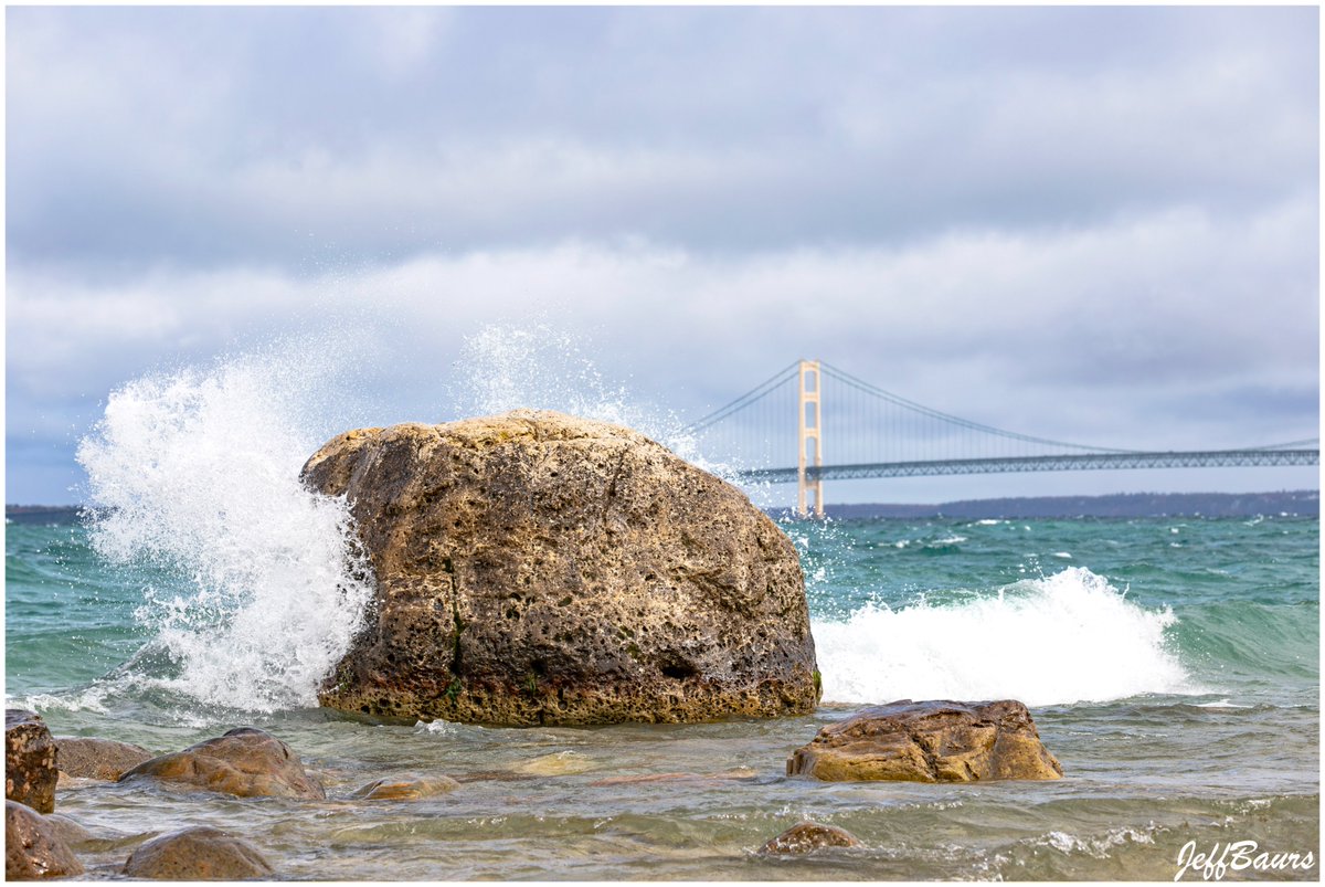 JeffBaurs's tweet image. McGulpin Rock
October 7, 2023
Mackinaw City, Michigan 
#PureMichigan #MackinacBridge #SplishSplash #MackinawCity #LakeMichigan #McGulpinLightHouse