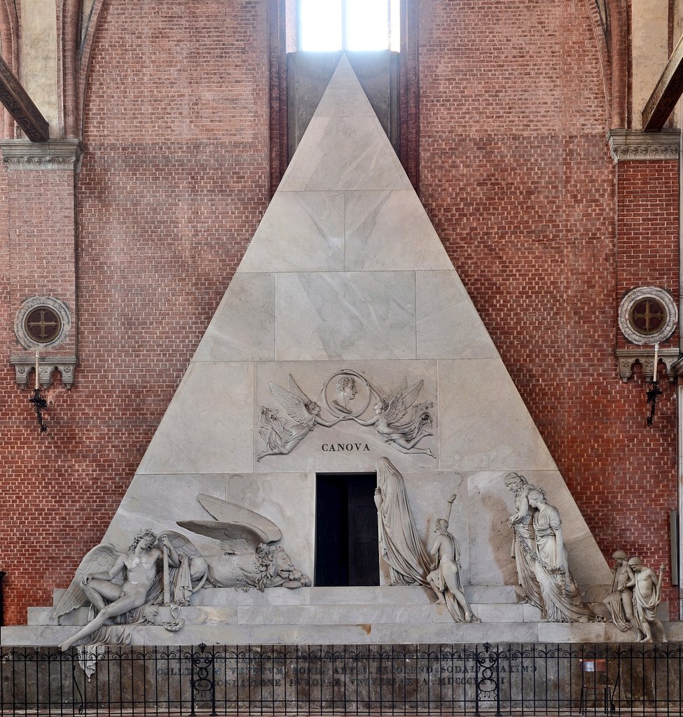 EnjoyRespectVe's tweet photo. ❤ Il corpo di #Canova si trova a Possagno ma il suo cuore si trova qui❗
🔹 Il grande maestro della #scultura si spense proprio oggi nel 1822 a #Venezia.
🔹 Canova amava tanto la città da "LASCIARCI IL CUORE": quest'ultimo infatti è custodito nella Basilica dei #Frari. https://t.co/ogxoJ29gn9