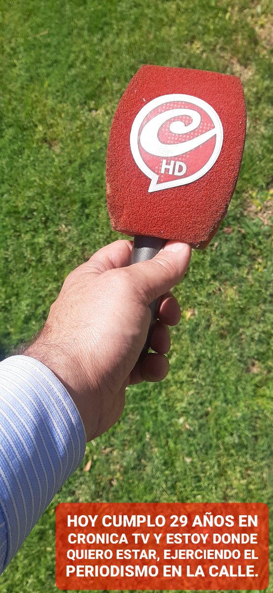 Hoy cumplo 29 años en Crónica TV y estoy donde quiero estar, ejerciendo el periodismo en la calle.