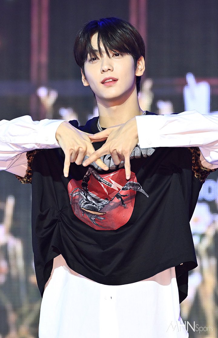 soobinparaguay's tweet photo. (2/3)

#TheNameChapter #FREEFALL
#수빈 #4thGenLeader #TOMORROW_X_TOGETHER     
@TXT_bighit @TXT_members https://t.co/eOqkV0tFZ4