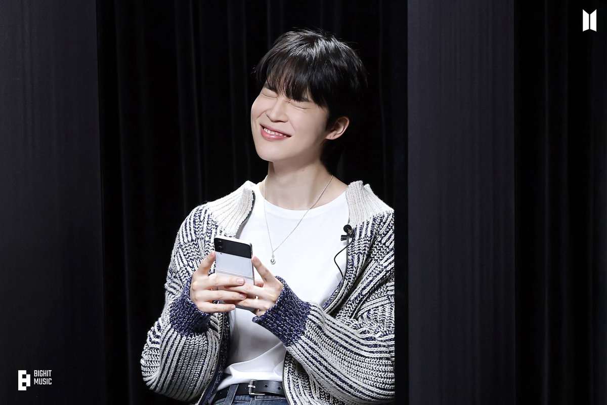 TriviaBTS3's tweet photo. Happy birthday Jiminie!!!🥳🥳🥳
 I hope you have a wonderful day eating delicious food and spending time with your loved ones. I love you so so much my sweet moshi 🥰🥰🥰💜💜
#HappyBirthdayJimin #HappyJiminDay https://t.co/bLNIW8Vx4F
