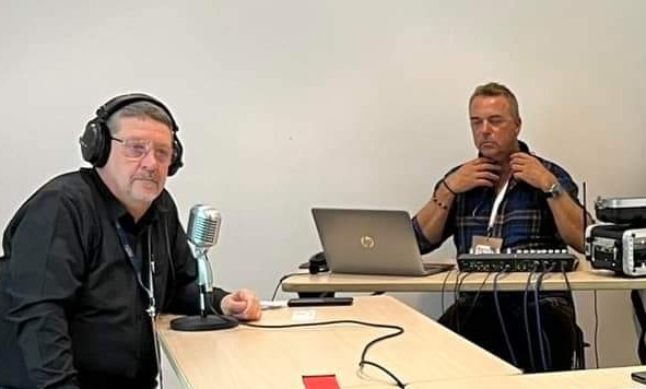 Merci à Franck Mur, qui m'assiste en assurant la régie lors des directs de Fréquence Drone.

Une activité de l'ombre dans une abnégation totale, que je tenais à souligner.

MERCI Franck.

#drone #interview #business