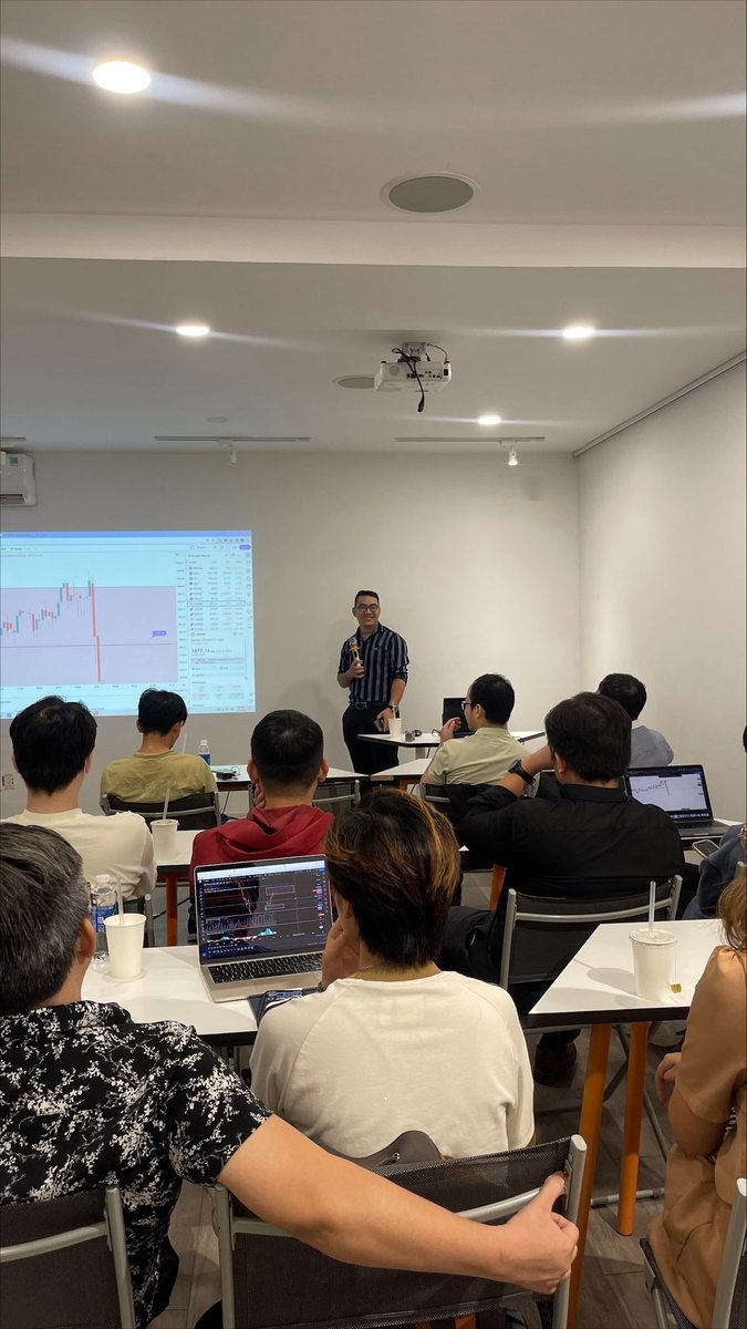 MTradingVietnam's tweet image. 🎉Chúc mừng #MPlusAcademy - đối tác chiến lược của MTrading đã có một buổi offline thành công tốt đẹp.

🙏Cảm ơn MPlus Academy và đã đem đến những kinh nghiệm vô cùng quý giá cho cộng đồng trader tại Việt Nam.

#mtrading #offlineforex #forextrading #dautungoaihoi