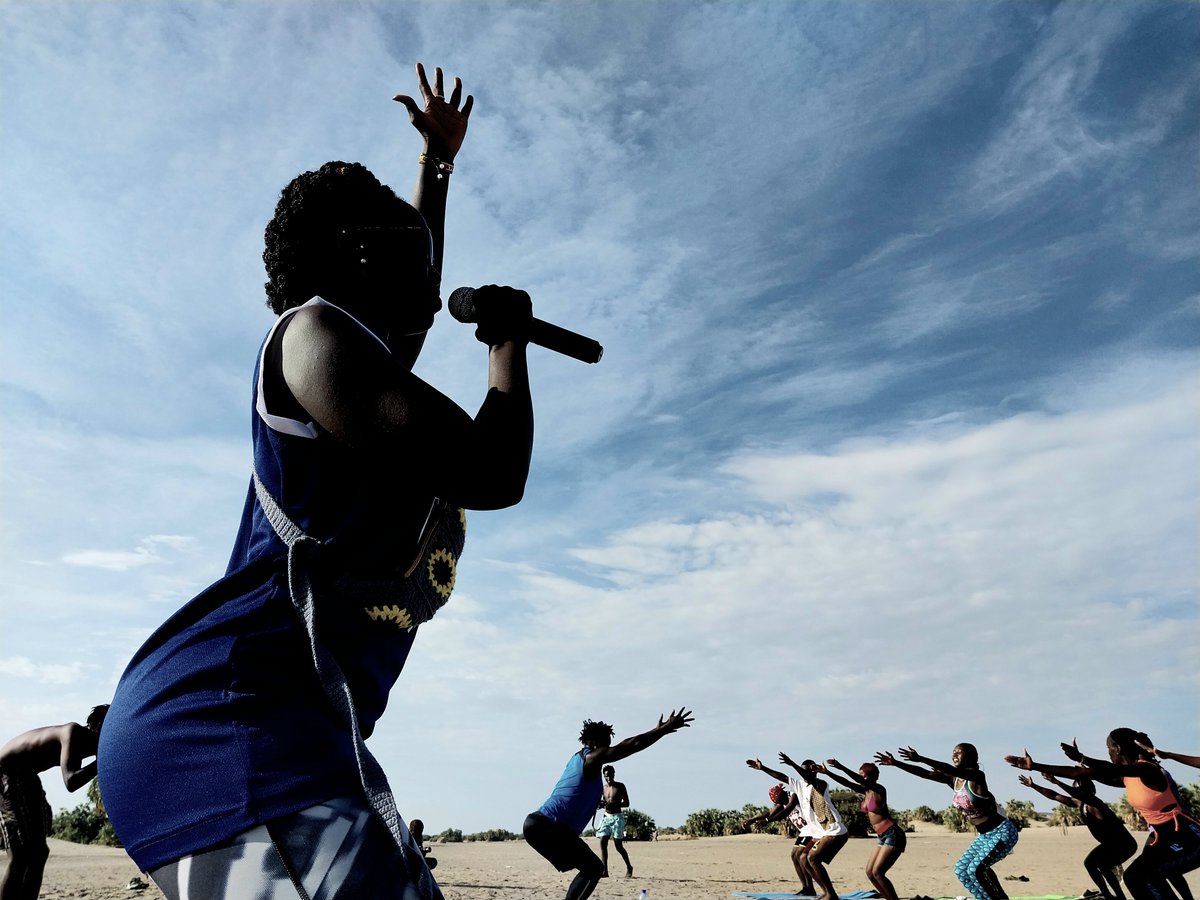 KakuwudFilms's tweet photo. We thoroughly enjoyed participating in the Yoga session organized by the Fitgang Kakuma team at Lake Turkana Learning Lion. The session allowed creatives from Kakuma to explore and fully experience the practice. 
FilmAid Kenya https://t.co/1HnNU0NjLi