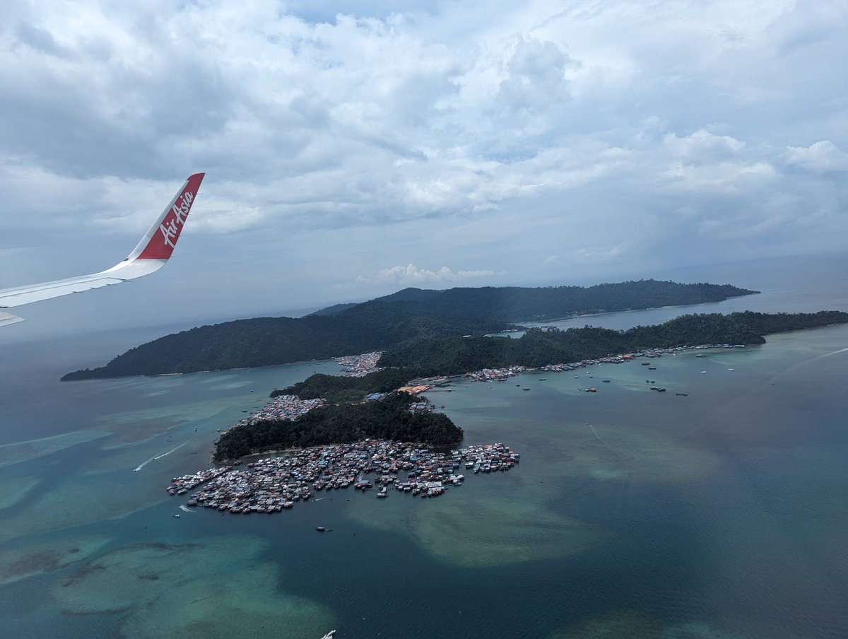 taiwanbirdguide's tweet photo. Just arrive #Sahah to attend the #AsianBirdFair! I won't have our stand in ABF, but I'll help #Optisan to promote the good binoculars 😎😎😎 https://t.co/3LNAXNr5ad