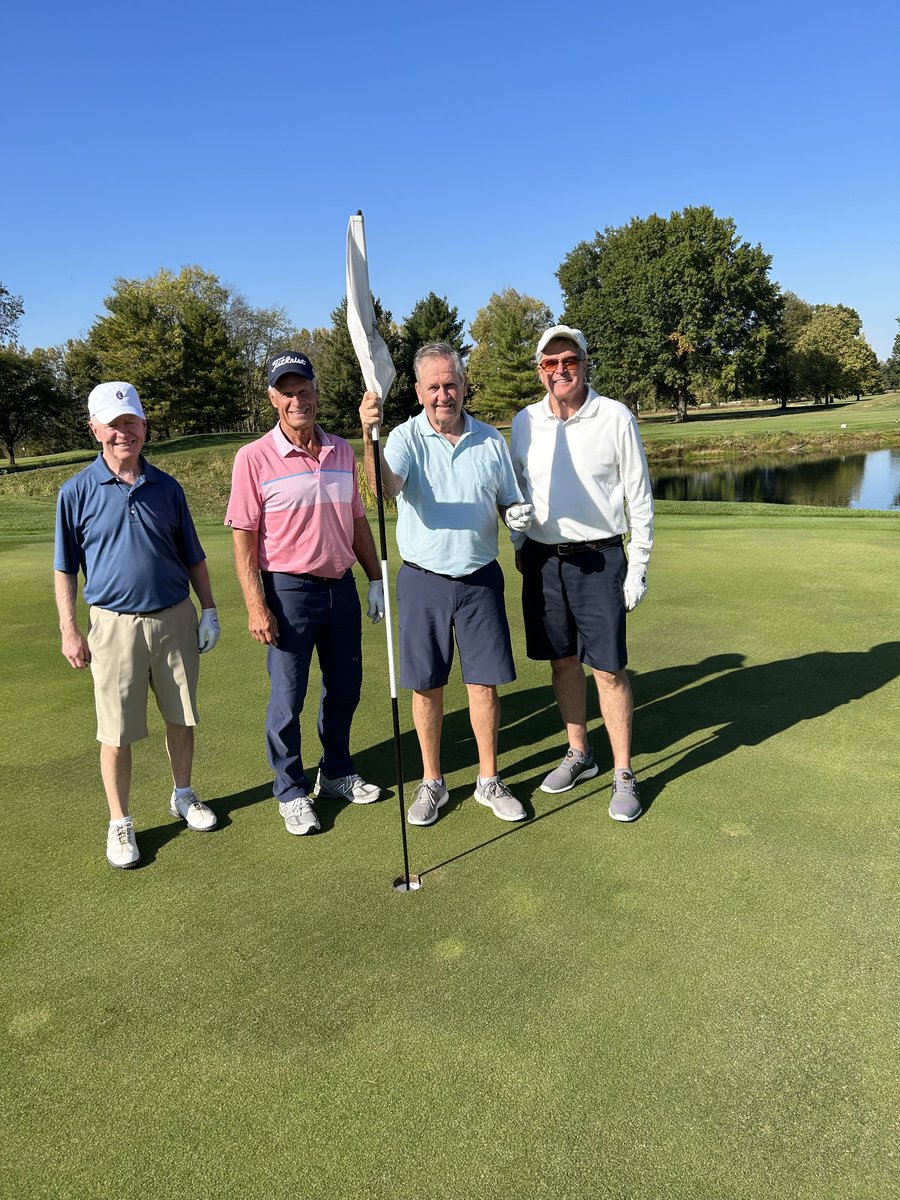 KinsellaMark's tweet photo. Anyone else’s 78 year old dad have a hole@in one today???? https://t.co/SZP1kzPCK7