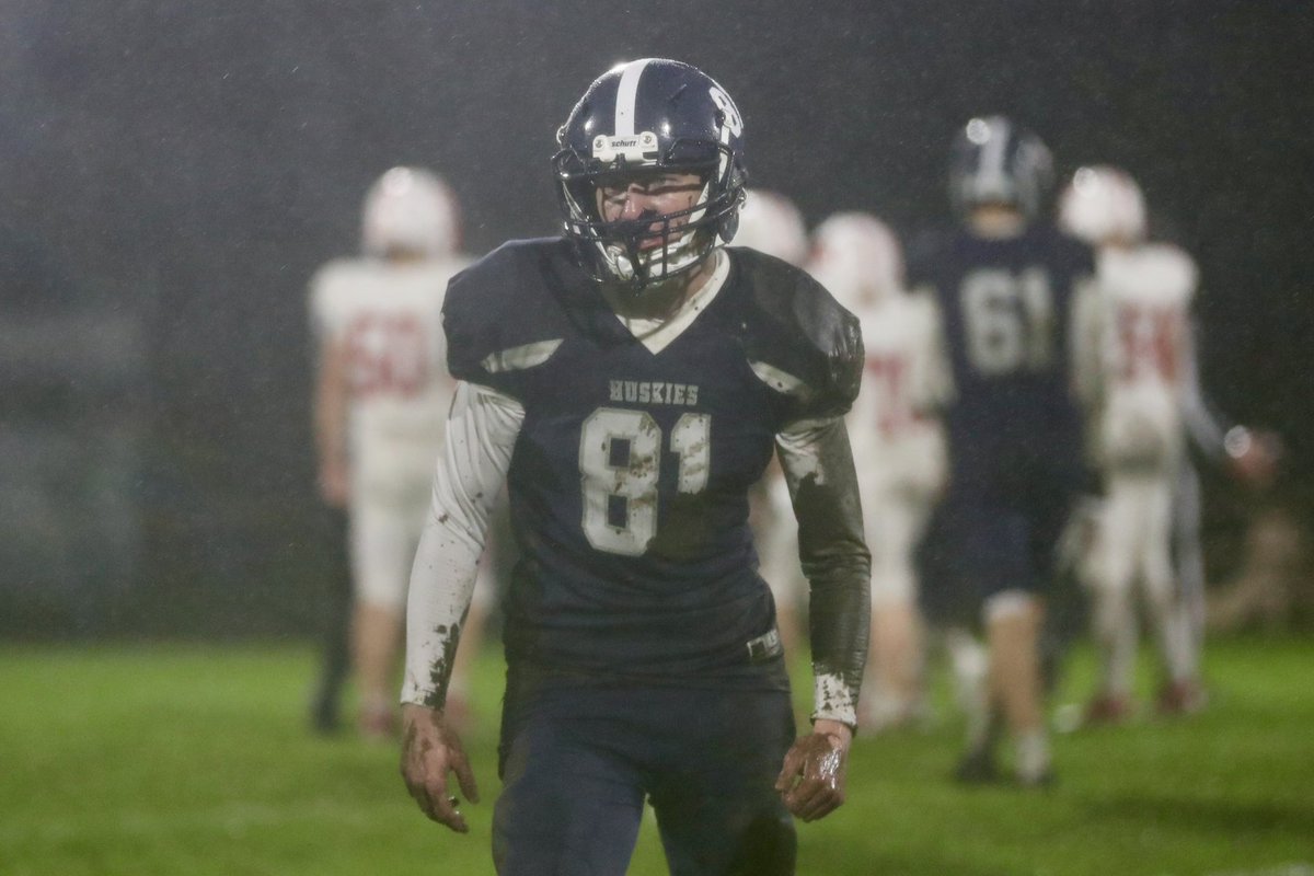 PilotSports's tweet photo. The front of Carter Buhl’s jersey: not bad.
The back of Carter Buhl’s jersey: not good. https://t.co/hrFhXRO1BT