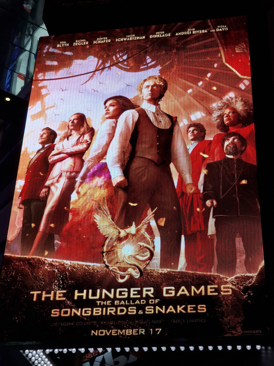 XShipper's tweet photo. I finally saw #TBOSAS
as a billboard in #NY
#TheBalladOfSongbirdsAndSnakes https://t.co/cRjf3ZOmvO