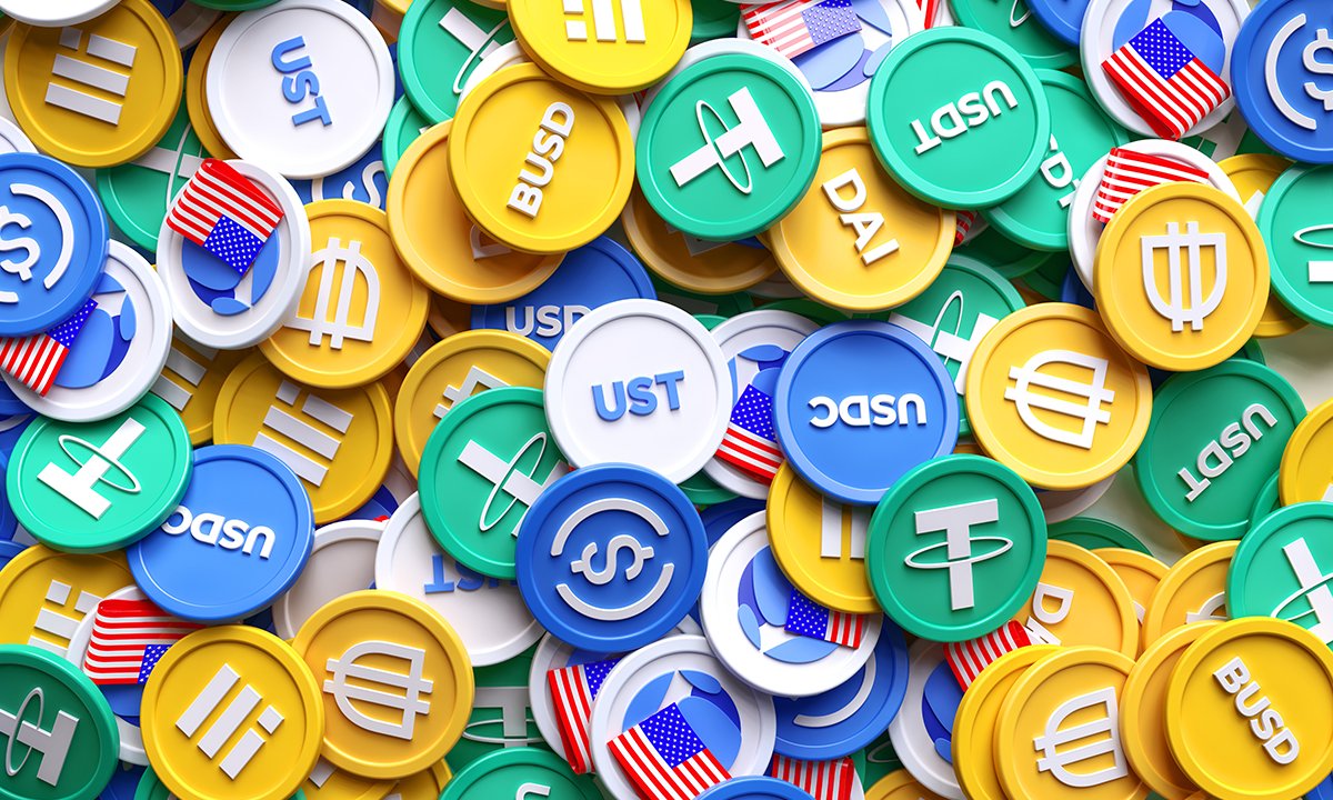 🎯Downtrend dài hạn nếu không trade và chỉ nắm giữ Stablecoin liệu có là nơi an toàn ?
- Câu trả lời là " có " và " không"

- Có ở đây là: Khi downtrend thì dòng tiền rút ra thị trường rất nhanh và sẽ rất khó chơi khi đó giá cả xuống và sóng sẽ rất yếu, ngay