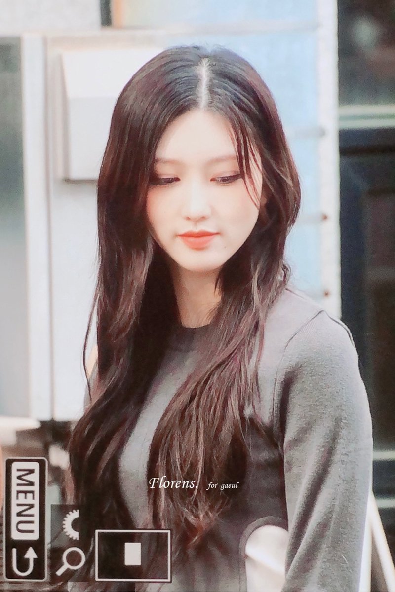 florens924_'s tweet photo. 231013 #아이브 #가을 https://t.co/QONniBJJHf
