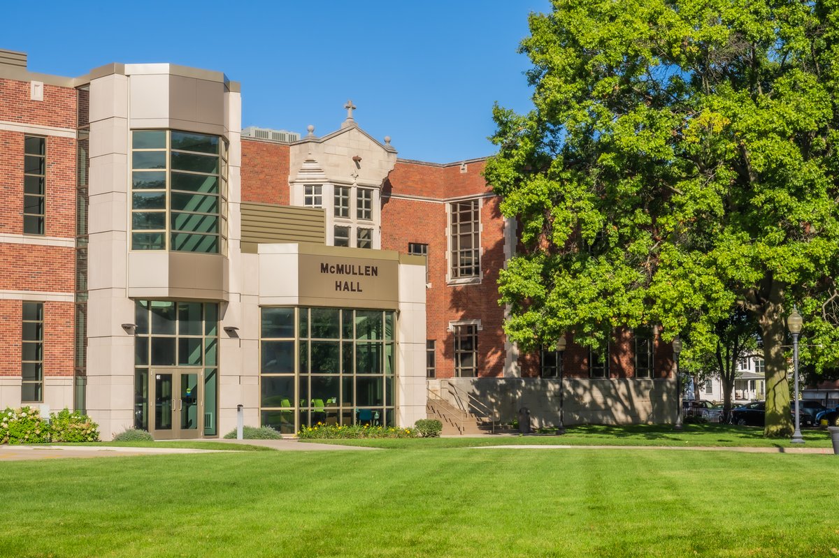 Happy Fall Break, #SAUBees! No classes will be held on Friday, October 13. Enjoy your long weekend. 🍁 🌻 😌