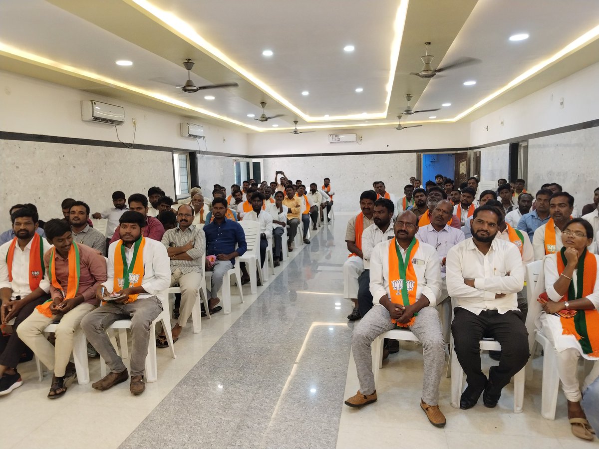 srbjym's tweet photo. KODANGAL ASSEMBLY MEETING AT KOSGI MANDAL CHIEF GUEST AND NARAYANPET ELECTION INCHARGE MUNI SWAMY M.P KOLAR https://t.co/ODBXfaDKFN