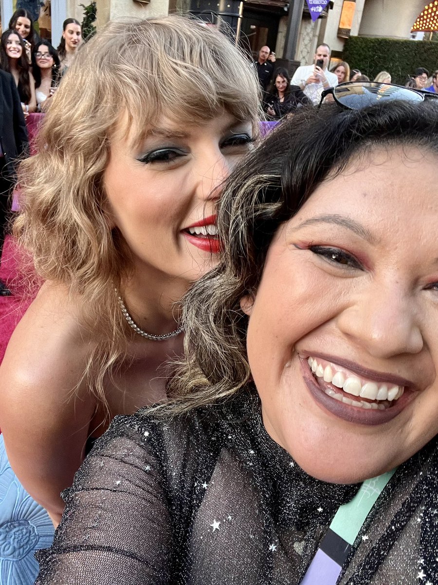 soswiftiecoded's tweet image. I said remember this moment in the back of my mind 🥹✨🫶🏼 @taylornation13 @taylorswift13