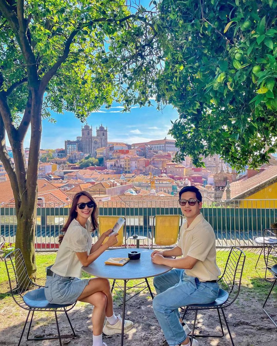 ideabox7's tweet image. 나만 알고픈 ‘숨겨진’ 포르투 야외 루프탑 카페:) - ALLTHATTRAVEL - go.shr.lc/3RY2MaH