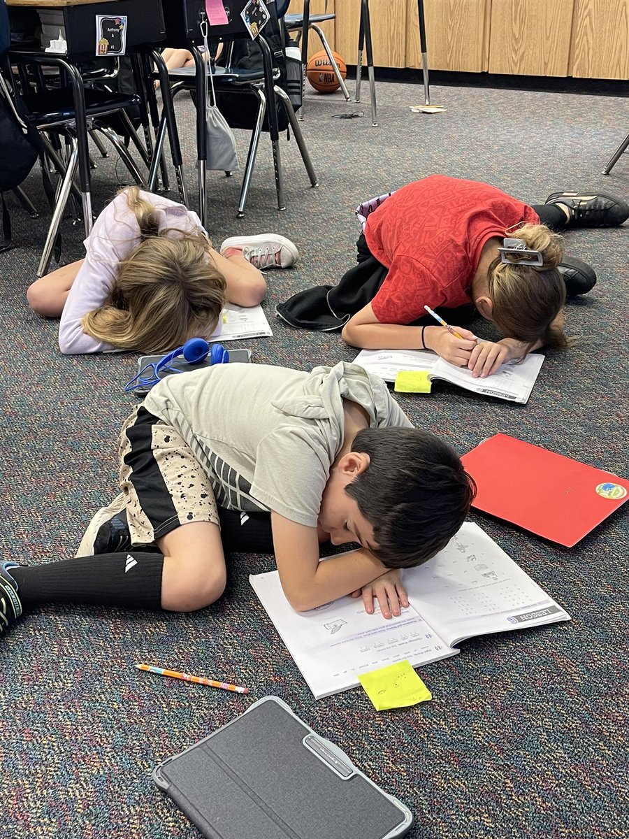 cironek1219's tweet photo. When you take your phonics lesson to the next level- catnap was our new word!! 😅 #celebratelps @CitrusSchools https://t.co/bdVdg3ZC6G