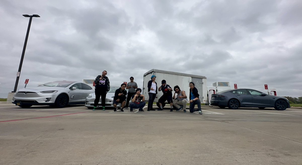 ClubSmashBanana's tweet photo. The first all-electric convoy with a cargo trailer supplying an Esports Major across the country. The future is now! ⚡️LA, CA ➡️ Waco, TX

Massive thanks to @Tesla and @elonmusk for making this possible

Now please let us do it with a @cybertruck 🙏 https://t.co/CH3k6CdarN