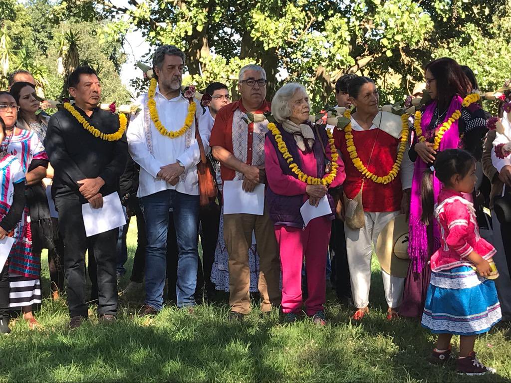 ciesas's tweet photo. #Entérate 💡
En el marco del Día de la Resistencia Indígena se inauguró la primera Universidad de las Lenguas Indígenas de México (#ULIM) en la #CDMX. https://t.co/f1vVAc7zjn