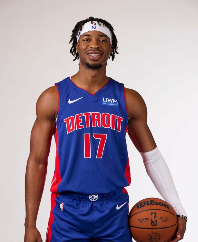 nsitto2's tweet photo. Stanley Umude tonight:

18 points 
5 rebounds 
1 steal 
4/5 FGM 
4/5 3PM 
6/6 FT 
+5 

He deserves a Two-Way spot. 🔥 https://t.co/9XiiXgsBnw