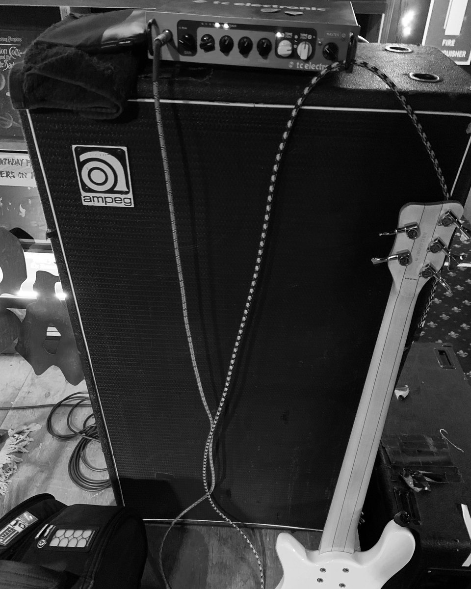 tommyhillsbass's tweet photo. Played through the mighty @ampeg fridge last night with @thekidsmotherfuckers at @crowbarsyd Thanks to everyone for coming out to the show!
#tomashillsbass #thekidsmotherfuckers #hardcorepunk #bassist #ampeg #warwickbass #spectraflex #tcelectronic #jimdunlop #crowbar https://t.co/ndRAzCoDDq