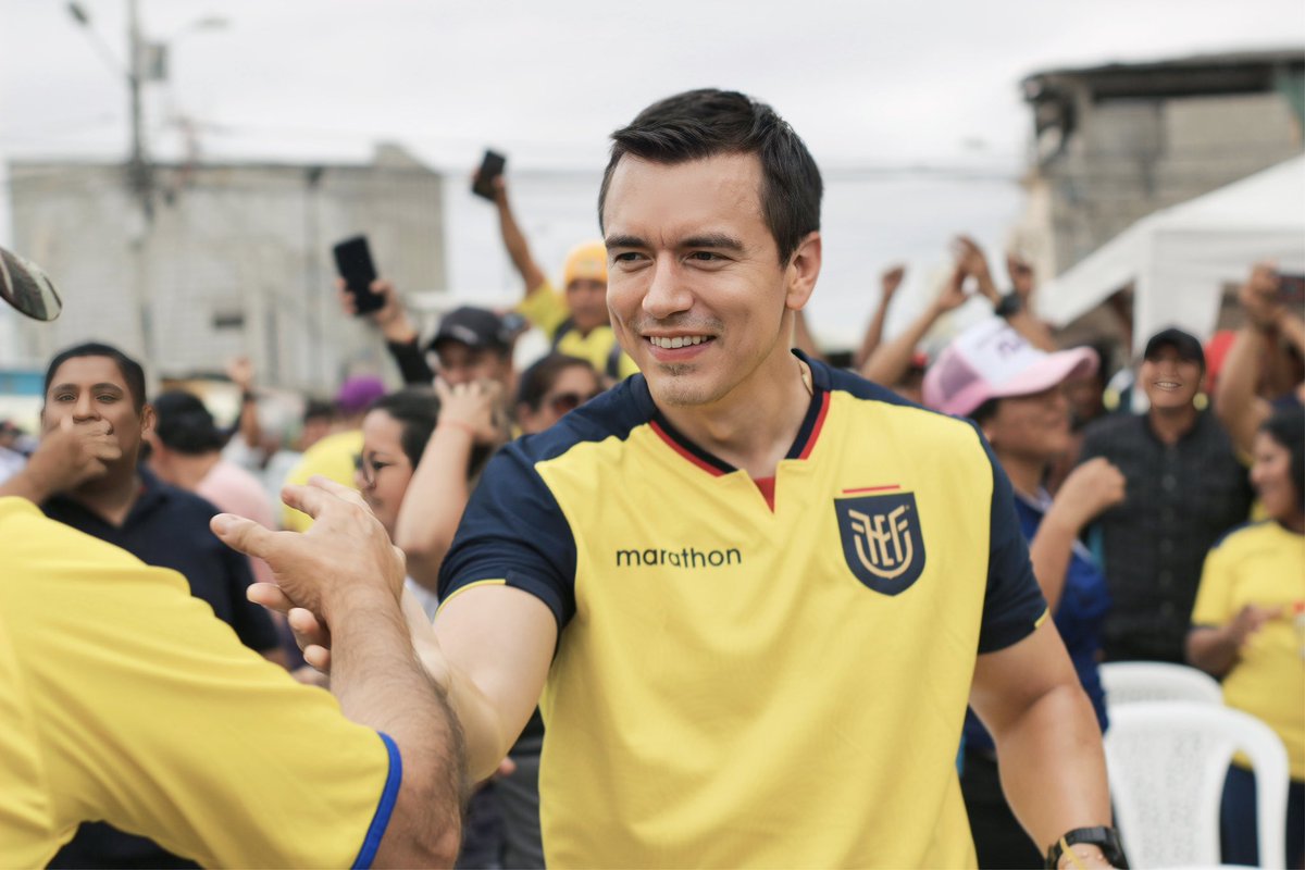 DanielNoboaOk's tweet photo. Grande Tri🇪🇨

El próximo triunfo es el 15 de octubre con ADN 😎

#SinCorrupcion
#SinSobreprecio
#LaPlataAlcanza

#NoboaPresidente🟣🟣 https://t.co/uaxlfmOZVG