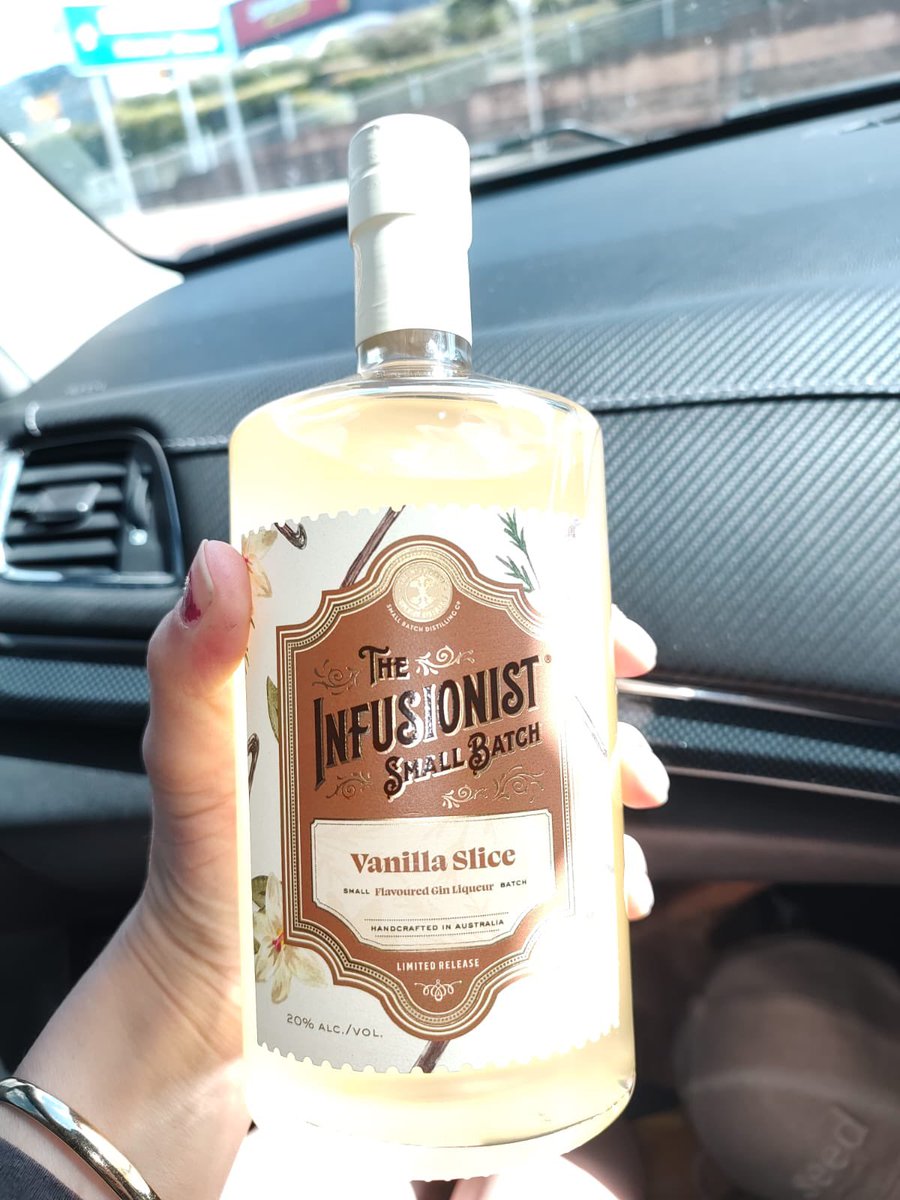 BvsbByron's tweet photo. @r_nd_rgh Can confirm the vanilla slice gin has been sampled. Not sure if it’s worthy of a review on the Blog but certainly a nice tipple https://t.co/BxyV5AYRJM