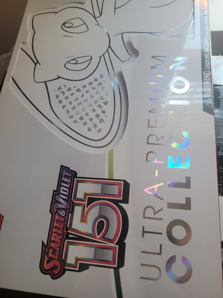CurtisH73471048's tweet image. Let's see what I get. 👀😁
#ultrapremiumcollection
#PokemonTCG 
#PokemonScarletViolet