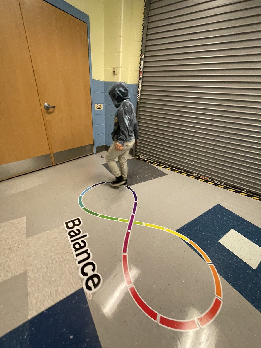 GloriaJCSL's tweet photo. Caught these @HHESHUSKIES on our recently installed @FitandFunPlay #sensorypathways #hop #balance #moonpose #brainbreaks @MCPSCommunitySc https://t.co/ZyXbYS56Fh