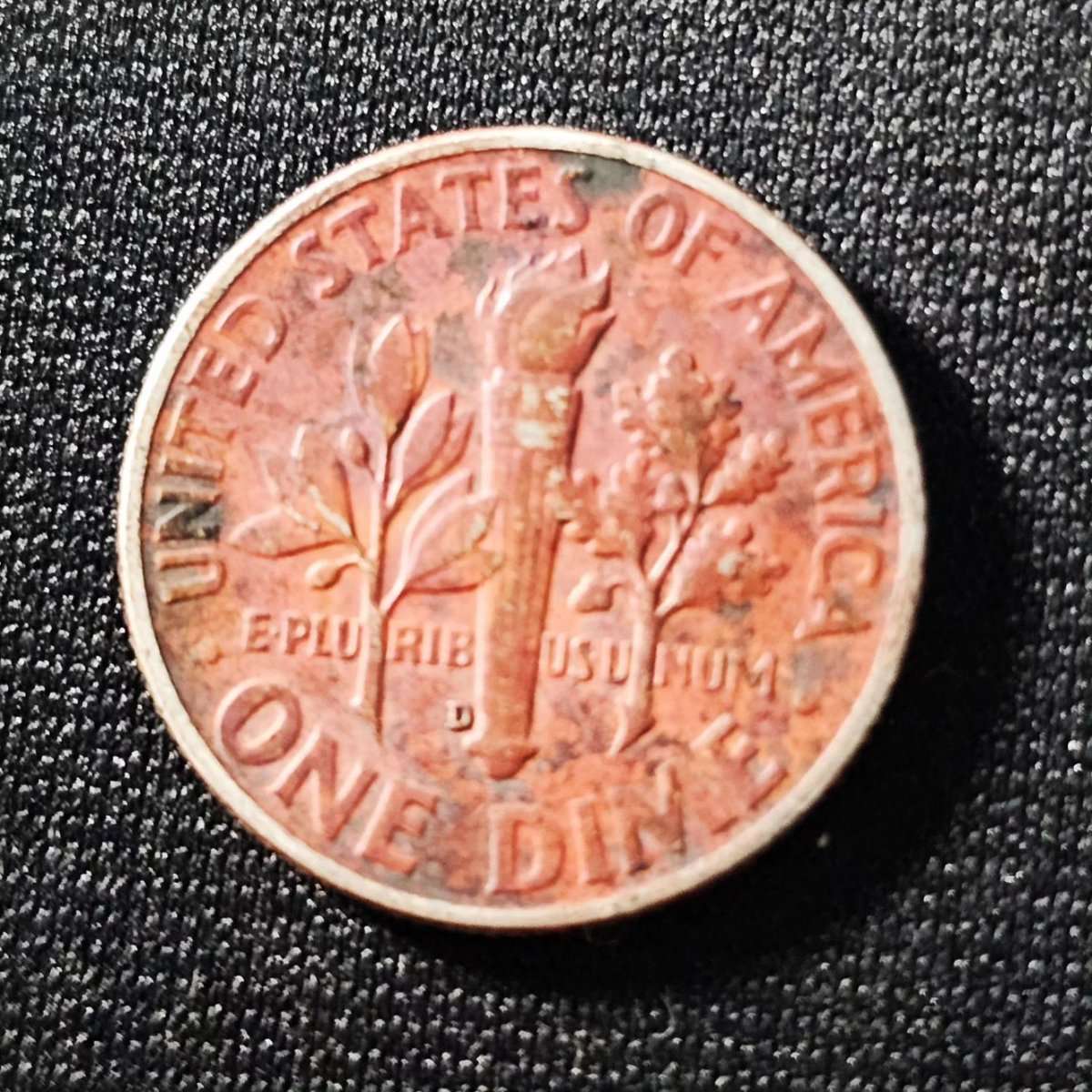 BottleTopBandit's tweet image. Do you like #coinrollhunting videos? We found this unique dime in our latest hunt. Check it out here: youtu.be/_y_D6kv-OKw?si… #silverdime #coinrollhunting #coincollecting