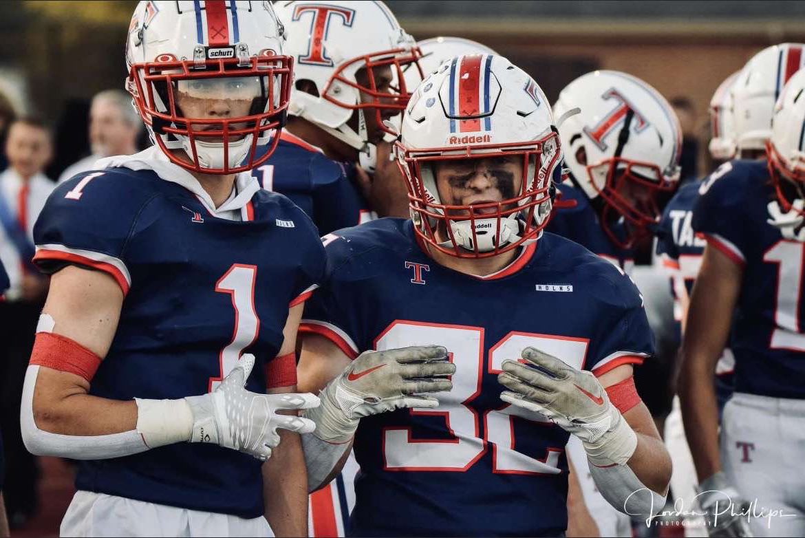 FNL TOMORROW @ HOME 📍
-SENIOR NIGHT ‼️‼️
• theme: pink out 🩷🩷
• tailgate @ 5:00 🕔
• vs the owls 🥱
BE THERE FOR THE SENIORS!!! 💙❤️